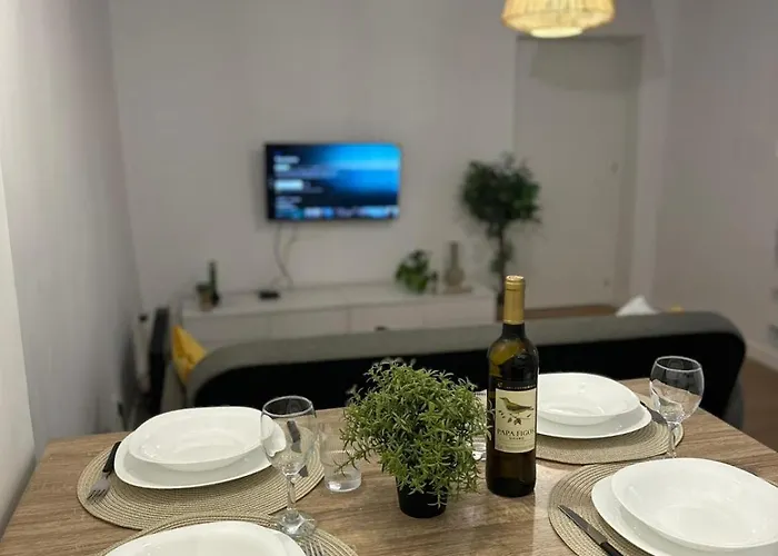 Апартаменты Refugio Do Ribeirinho Паредиш-ди-Кора